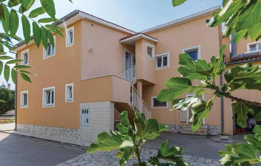 Valdebek 2 Apartment Pula